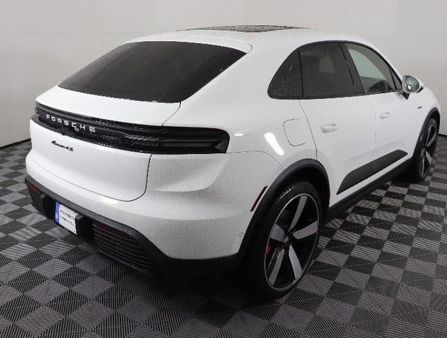 Used 2025 Porsche Macan 4S Electric image 26