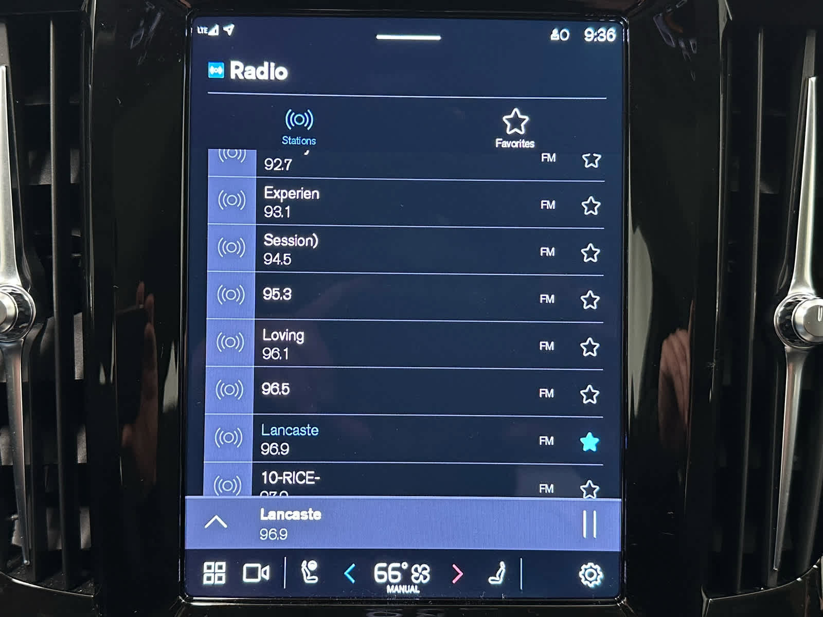 Used 2023 Volvo S90 B6 Plus AWD/4WD image 34