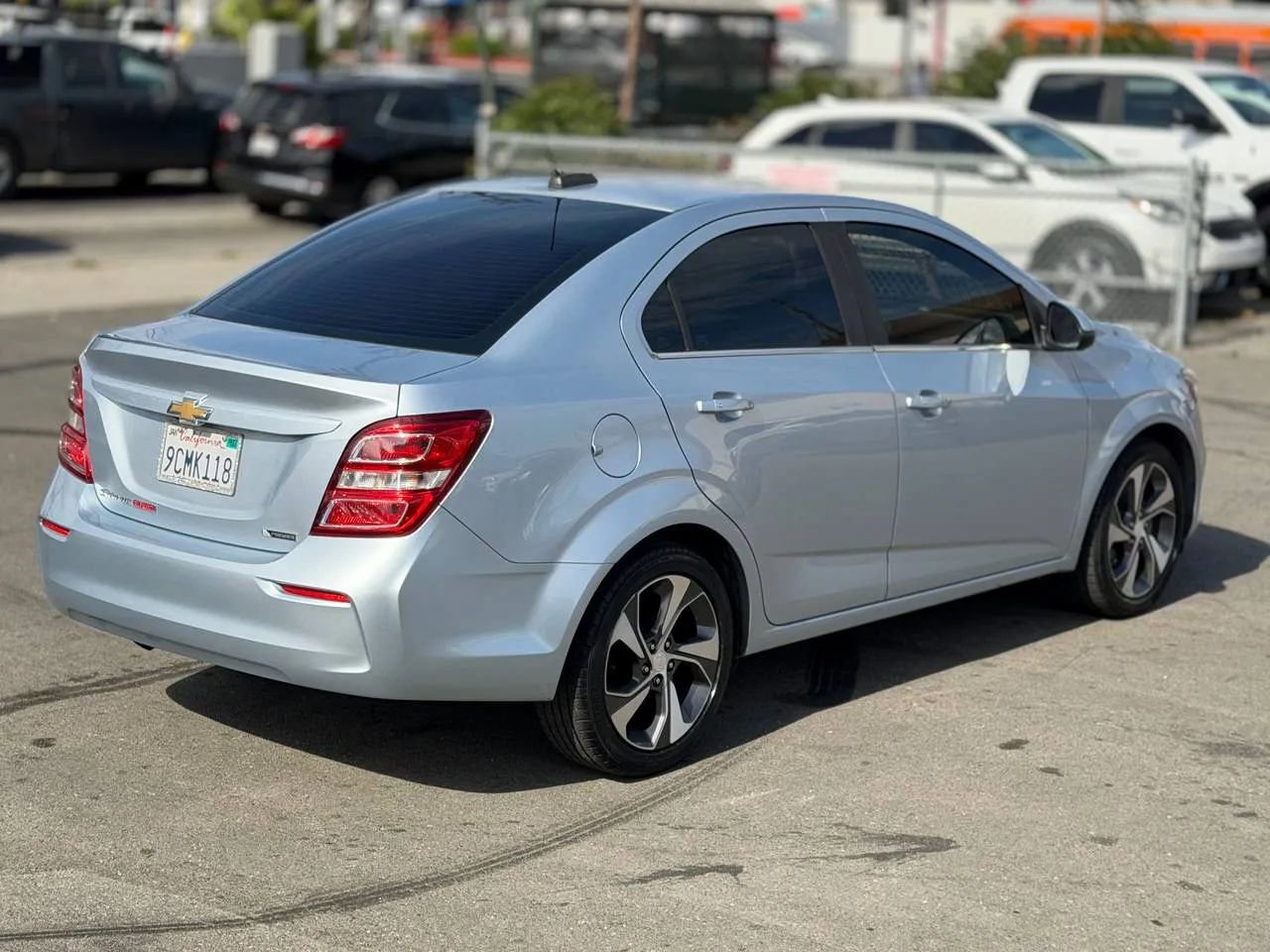 Used 2018 Chevrolet Sonic Premier FWD image 17