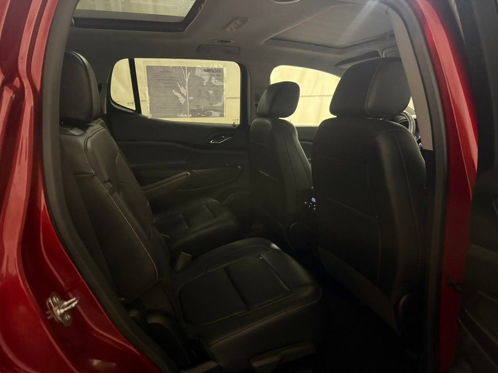 Used 2023 GMC Acadia SLT w/ Technology Package image 29