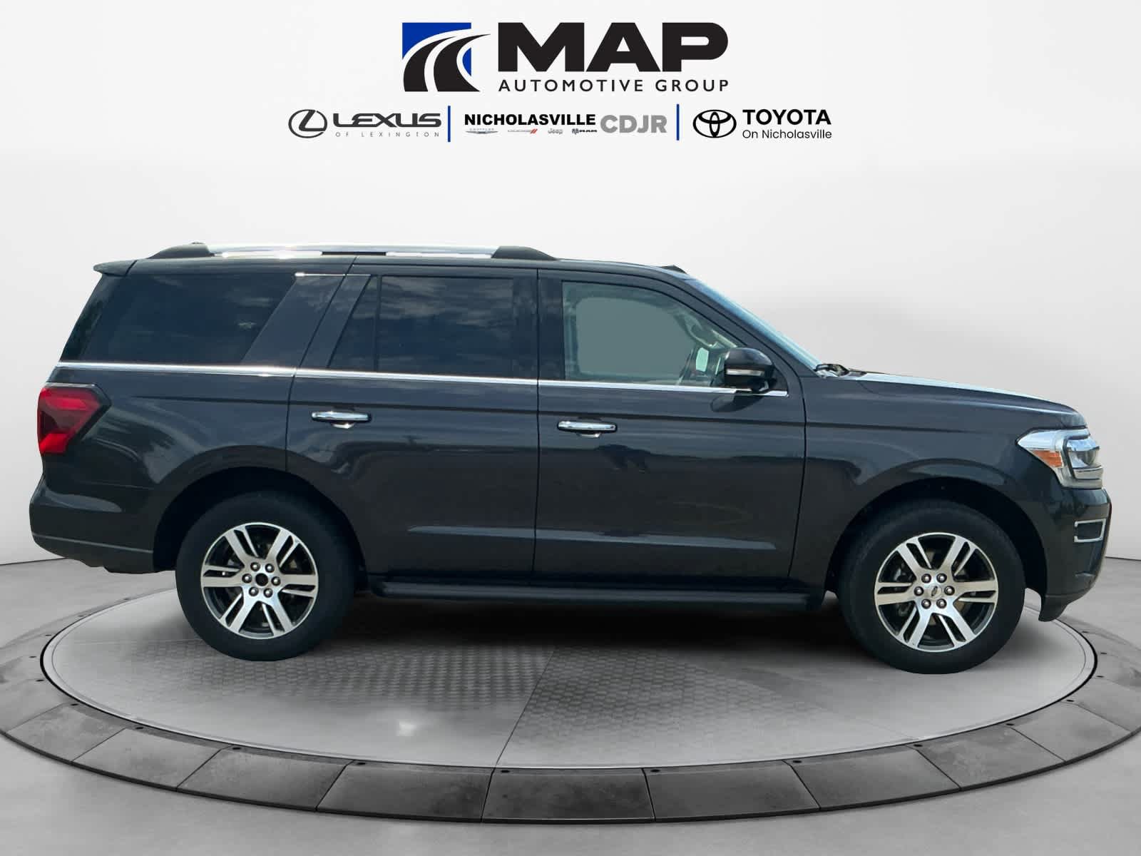 Used 2024 Ford Expedition Limited AWD/4WD image 6