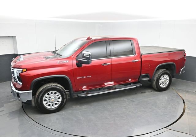 Used 2025 Chevrolet Silverado 2500 LTZ w/ LTZ Convenience Package image 36