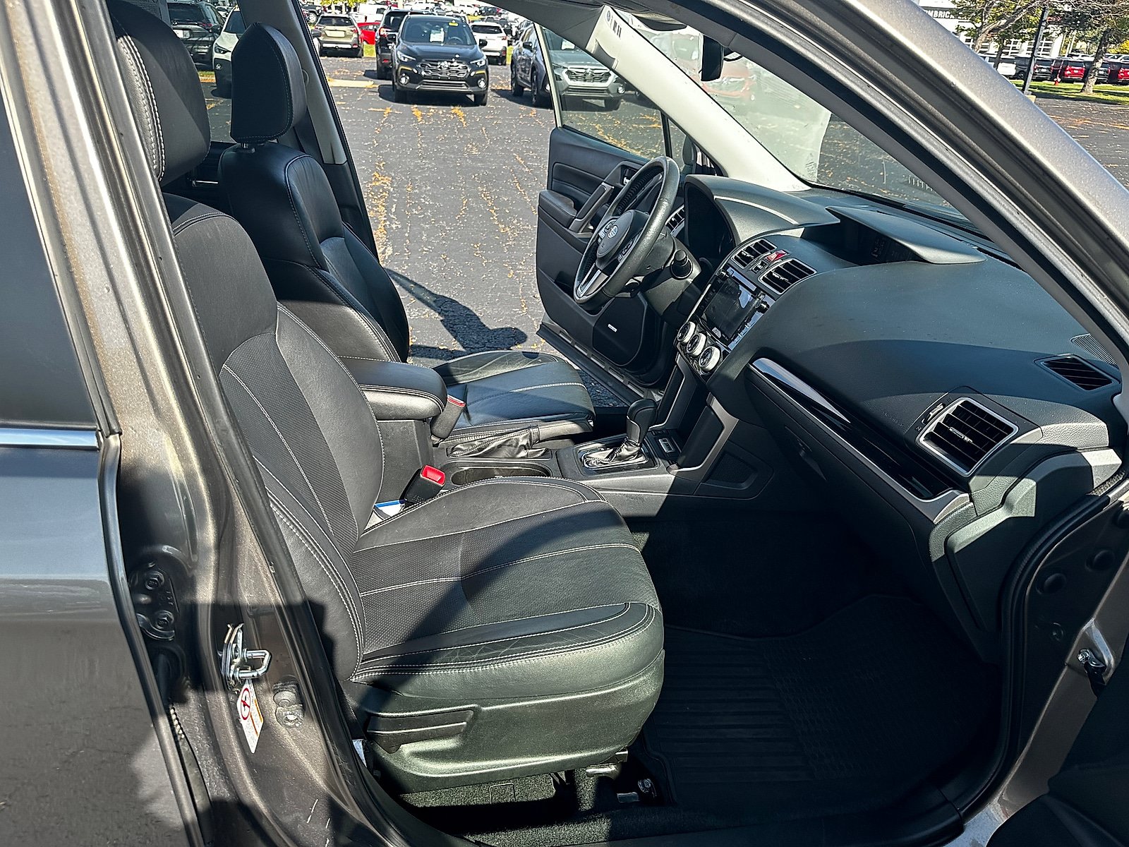 Used 2018 Subaru Forester 2.5i Touring w/ Popular Package #3B AWD/4WD image 21
