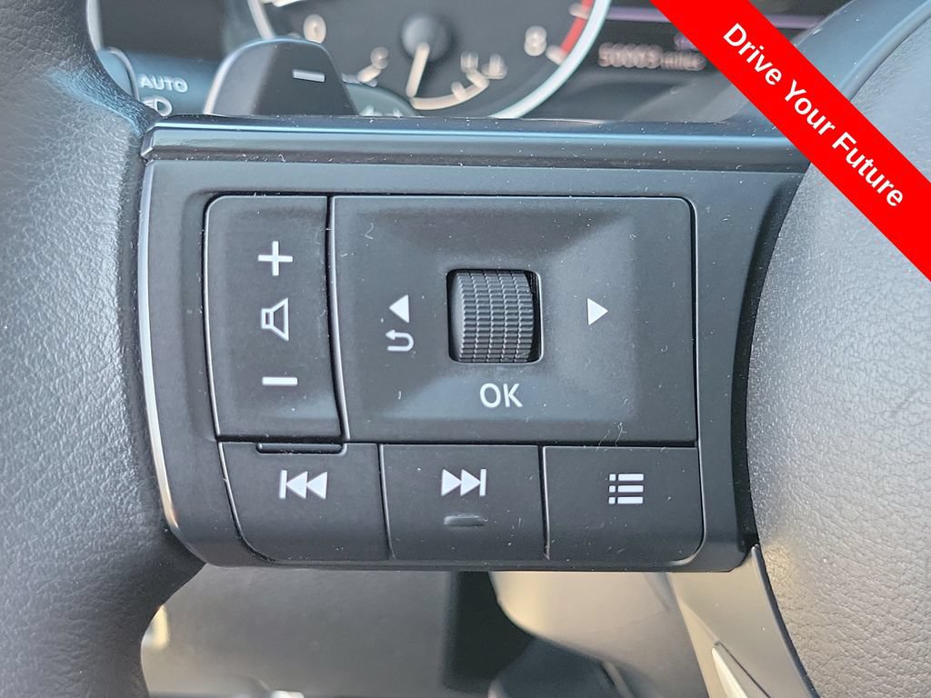 Used 2024 Nissan Rogue S FWD image 5