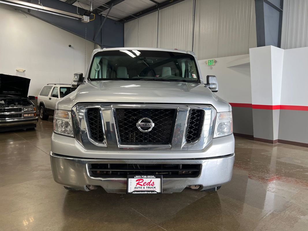 Used 2017 Nissan NV 3500 SV image 5