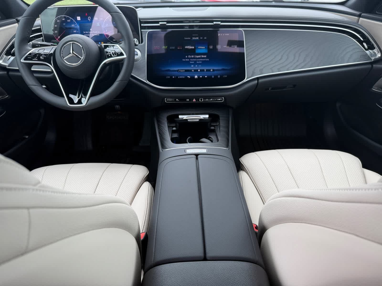 Used 2026 Mercedes-Benz E 350 4MATIC Sedan image 13