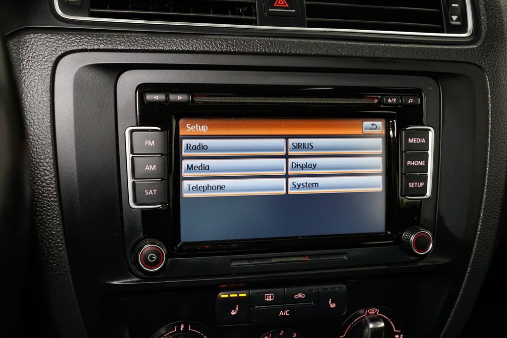 Used 2015 Volkswagen Jetta SE image 16