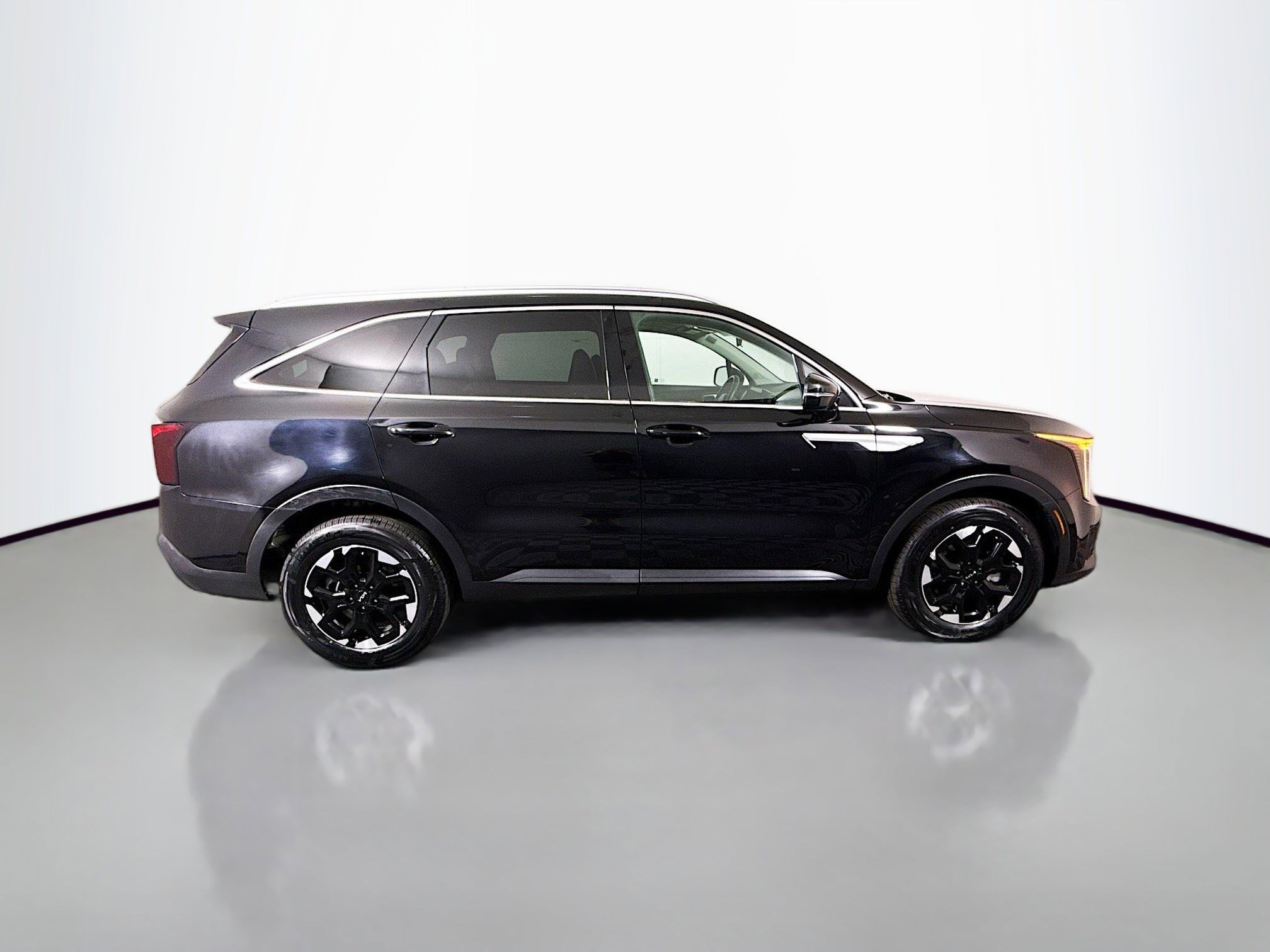 Used 2025 Kia Sorento S w/ Panoramic Sunroof Package FWD image 11