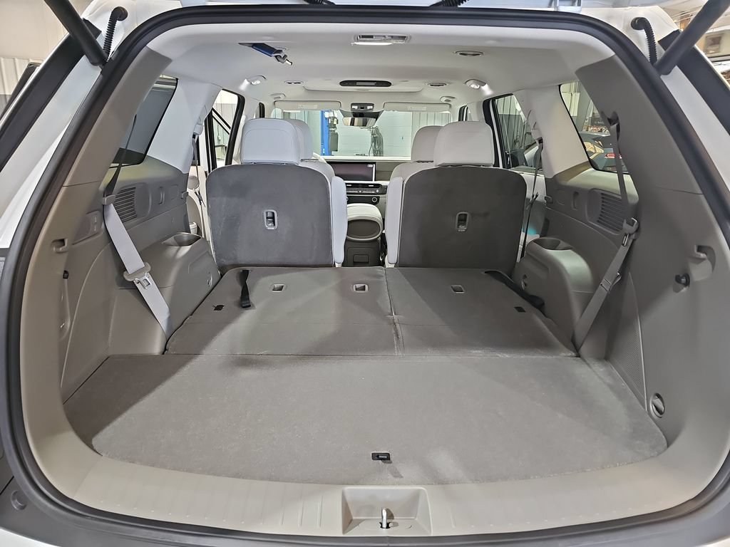 New 2026 Hyundai Palisade SEL Premium FWD image 13