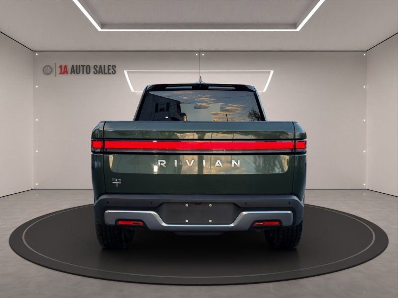 Used 2023 Rivian R1T Adventure image 4