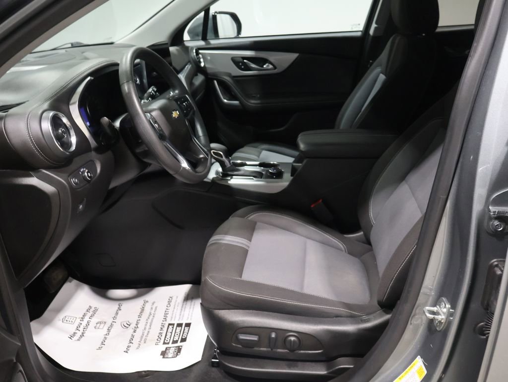 Used 2023 Chevrolet Blazer LT image 9