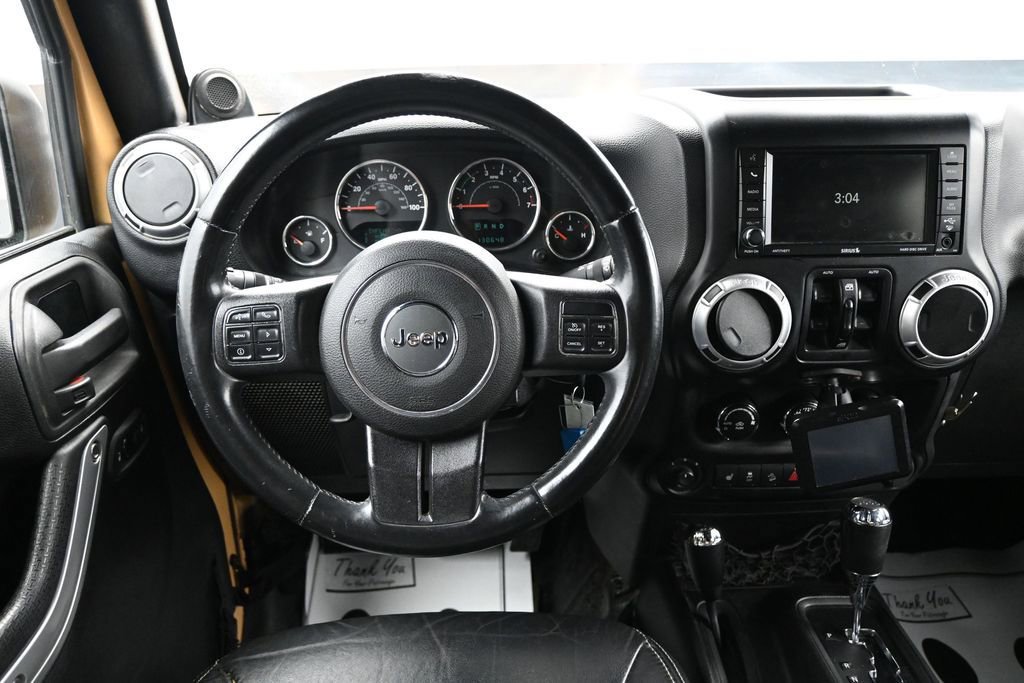 Used 2013 Jeep Wrangler Unlimited Rubicon w/ Connectivity Group AWD/4WD image 13