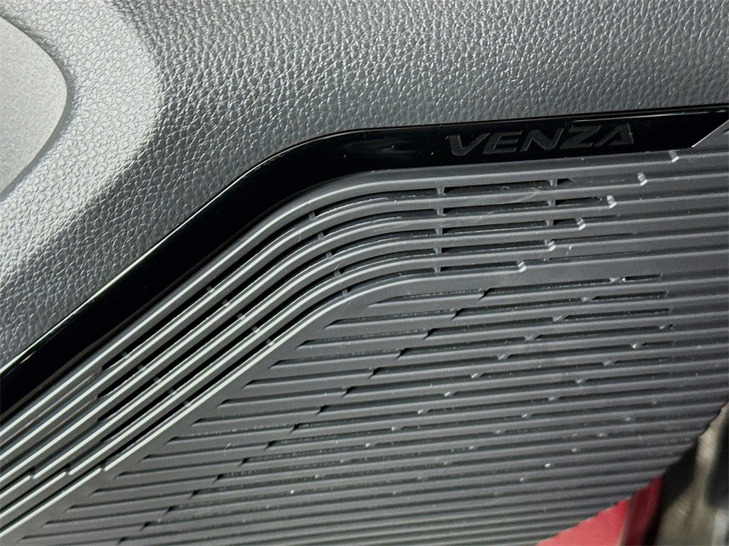 Used 2023 Toyota Venza Nightshade image 20