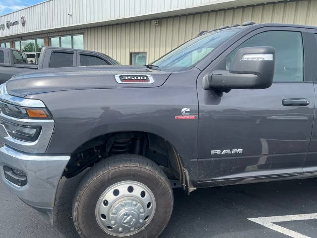 Used 2025 RAM 3500 Big Horn AWD/4WD image 2