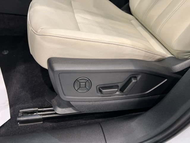 Used 2025 Audi Q5 Premium AWD/4WD image 9