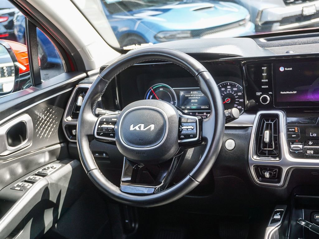 Certified 2022 Kia Sorento S FWD image 17