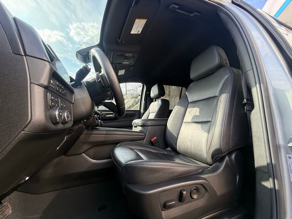 Used 2025 Chevrolet Tahoe Z71 image 13