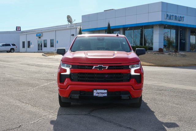 Used 2023 Chevrolet Silverado 1500 RST image 3