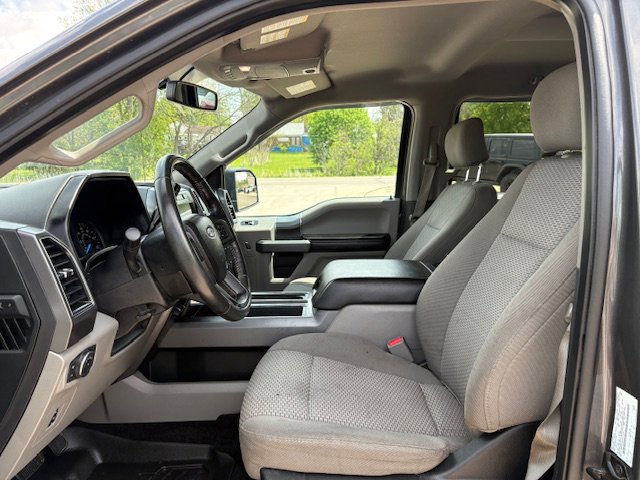 Used 2017 Ford F150 XLT w/ Equipment Group 302A Luxury AWD/4WD image 9