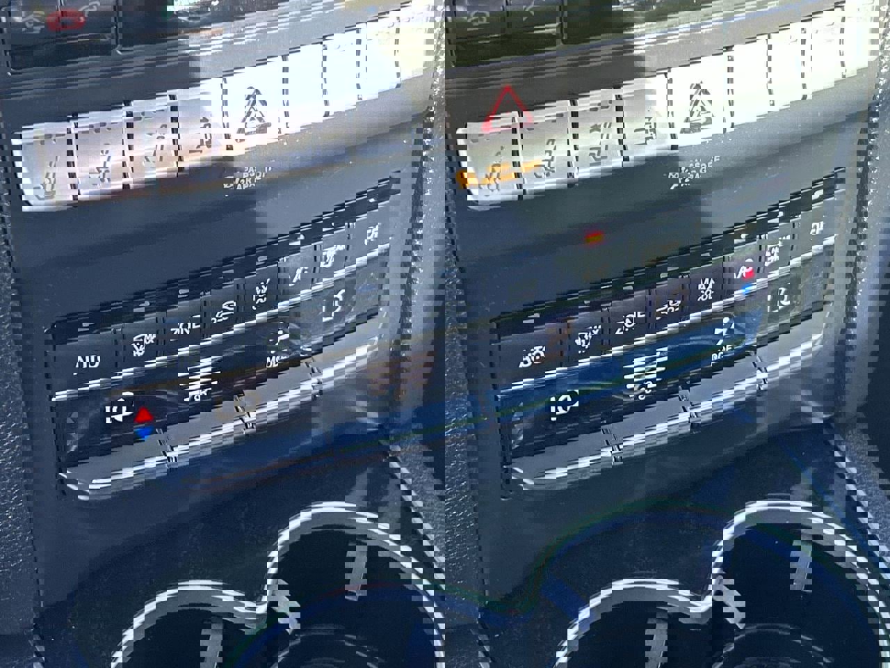 Used 2015 Mercedes-Benz E 550 Cabriolet image 24