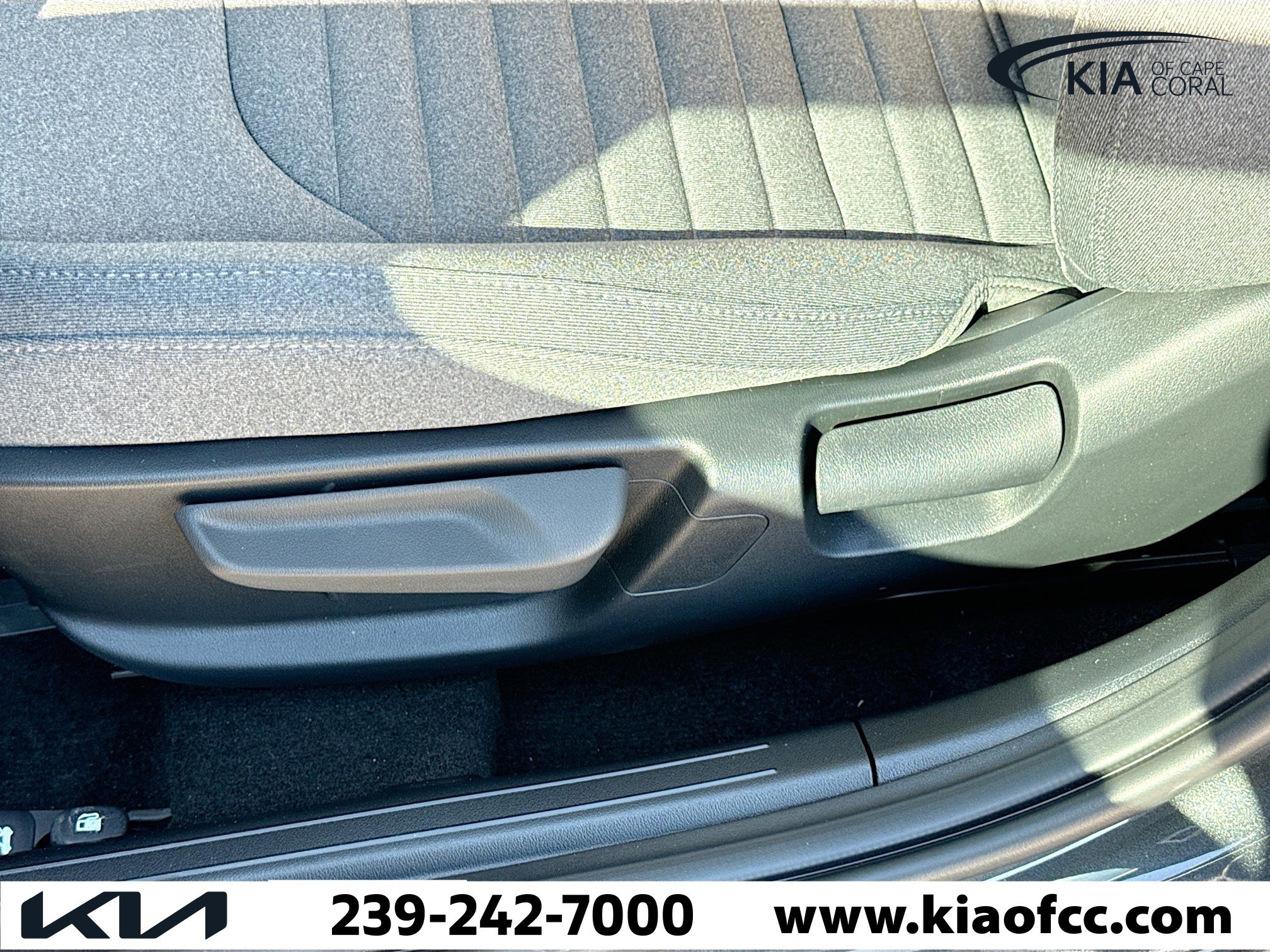 New 2025 Kia K4 EX image 23