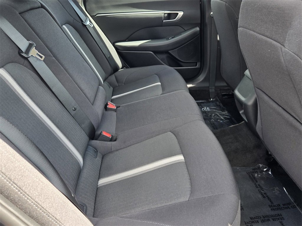Certified 2022 Hyundai Sonata SEL w/ Preferred Accessory Package image 15