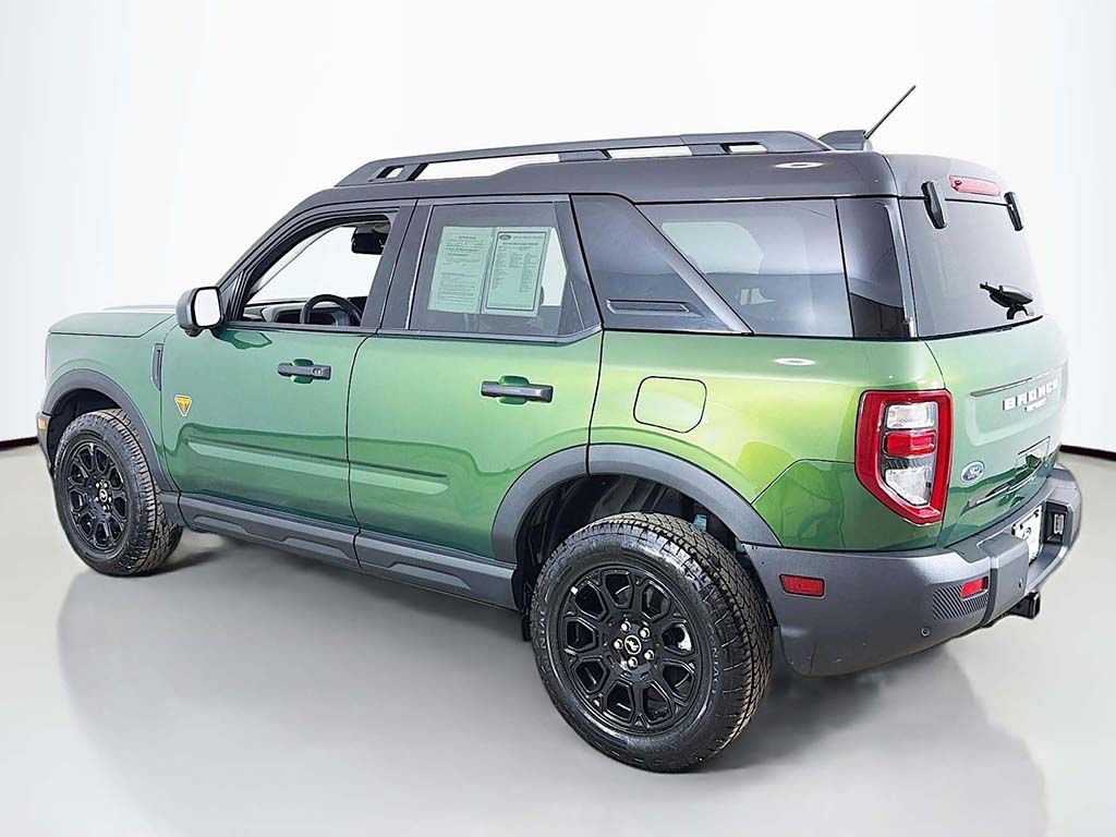 Used 2025 Ford Bronco Sport Badlands image 8