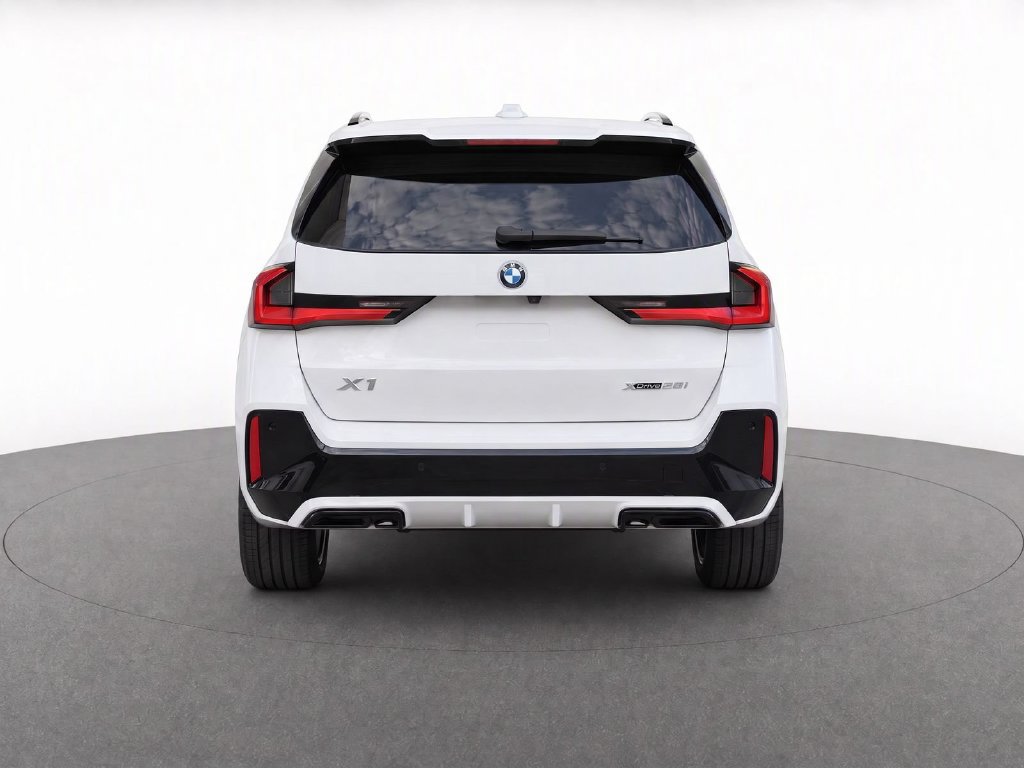 Used 2023 BMW X1 xDrive28i w/ M Sport Package AWD/4WD image 5