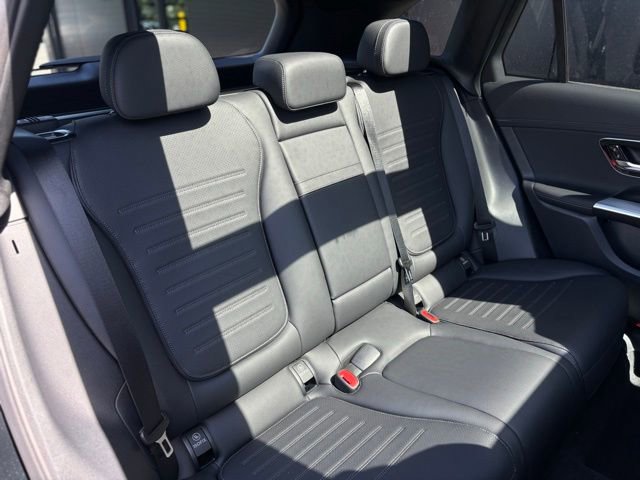 Used 2026 Mercedes-Benz GLC 300 4MATIC image 42
