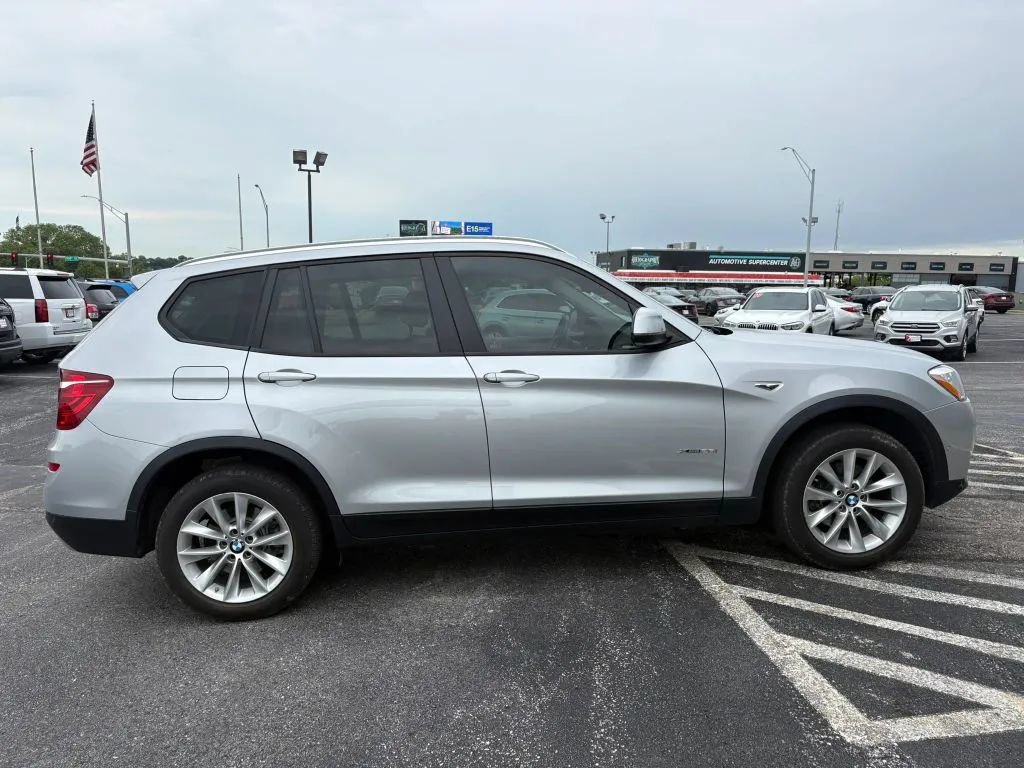 Used 2017 BMW X3 xDrive28i AWD/4WD image 6