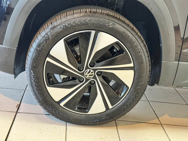 Used 2024 Volkswagen Taos SE w/ Panoramic Sunroof Package image 13