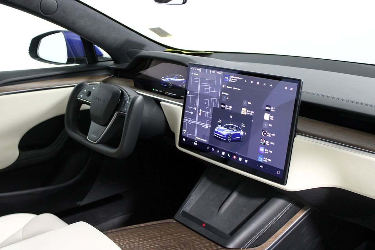 Used 2022 Tesla Model S AWD/4WD image 12