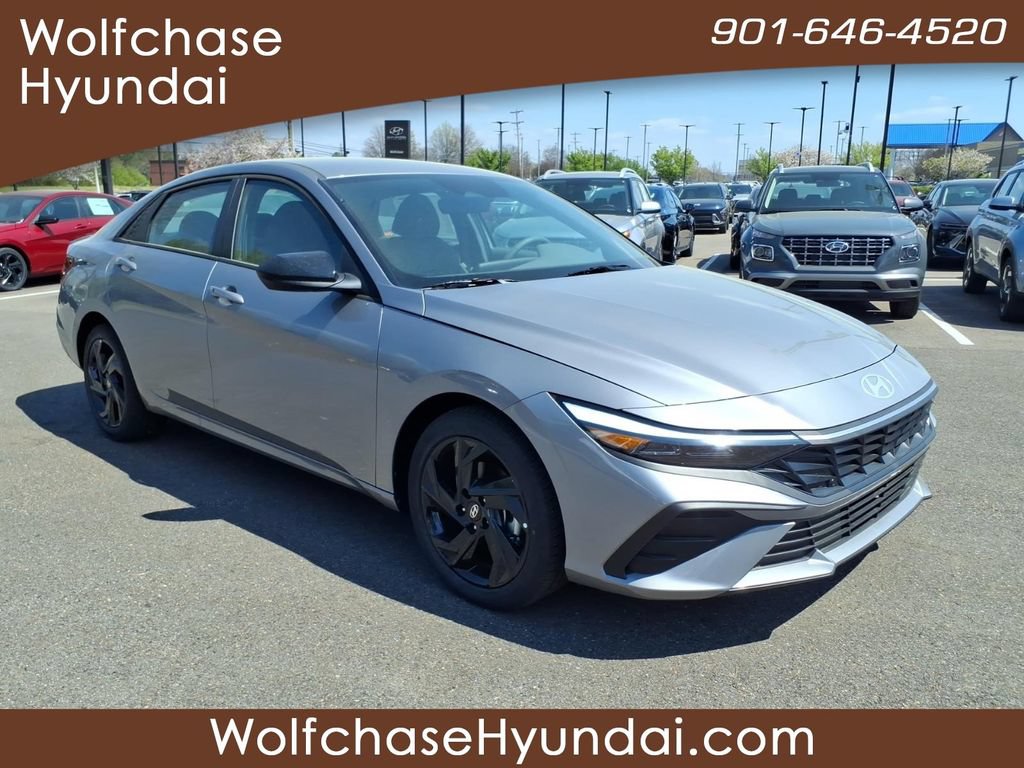 New 2026 Hyundai Elantra Sport FWD image 7