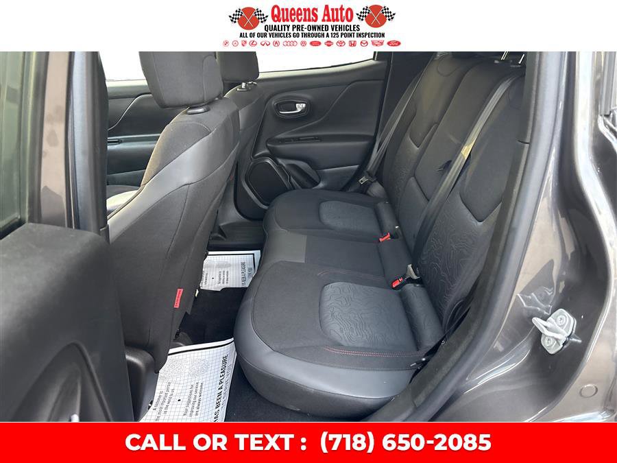 Used 2021 Jeep Renegade Trailhawk image 11