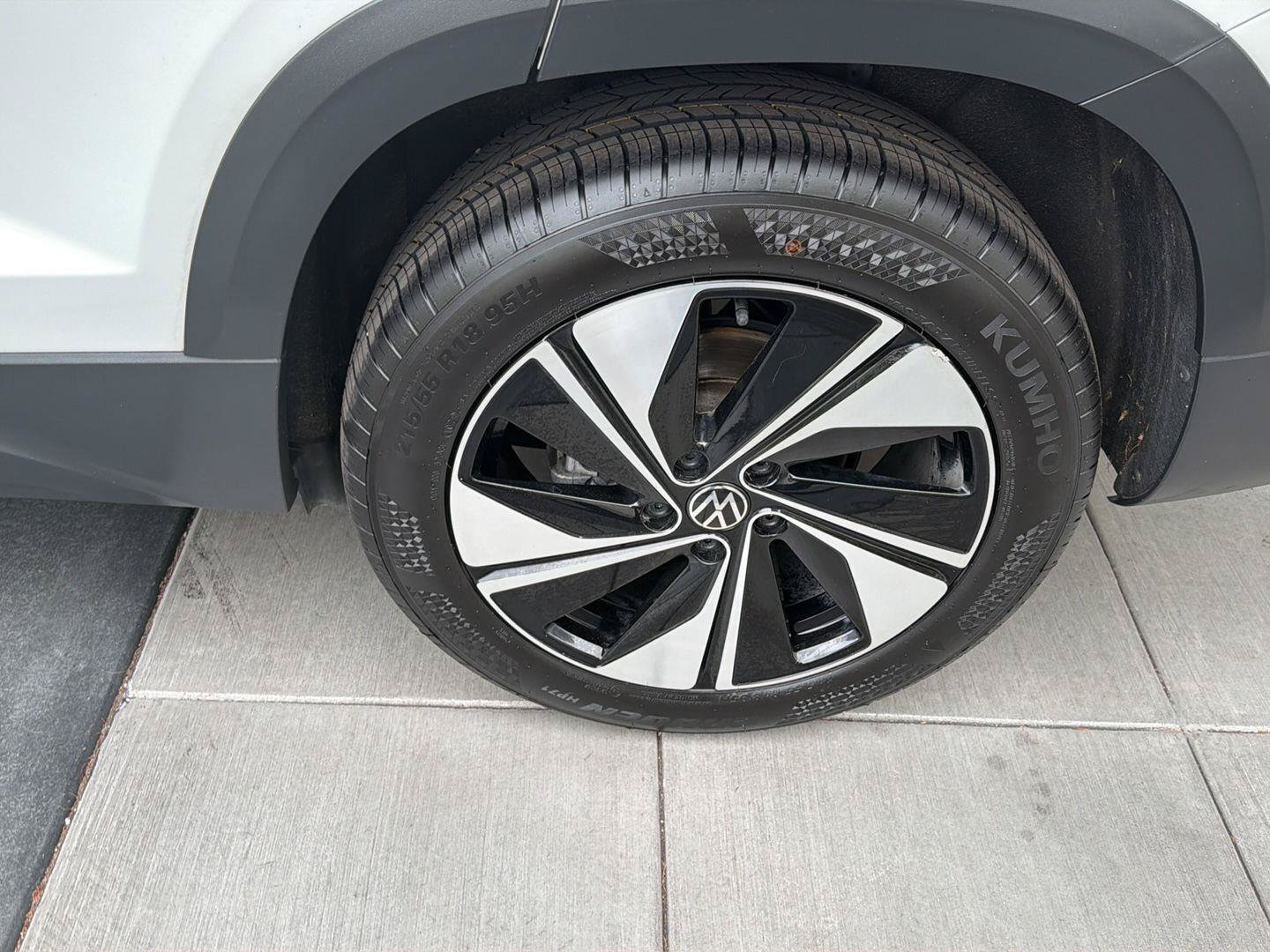 Certified 2023 Volkswagen Taos SE AWD/4WD image 12