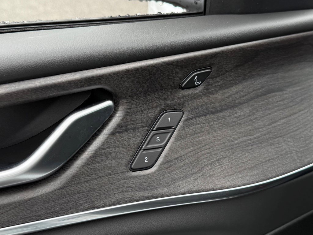 New 2025 Jeep Grand Cherokee Overland w/ Adv Protech Group III image 22