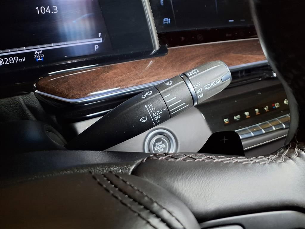 Certified 2023 Cadillac Escalade Premium Luxury Platinum image 11