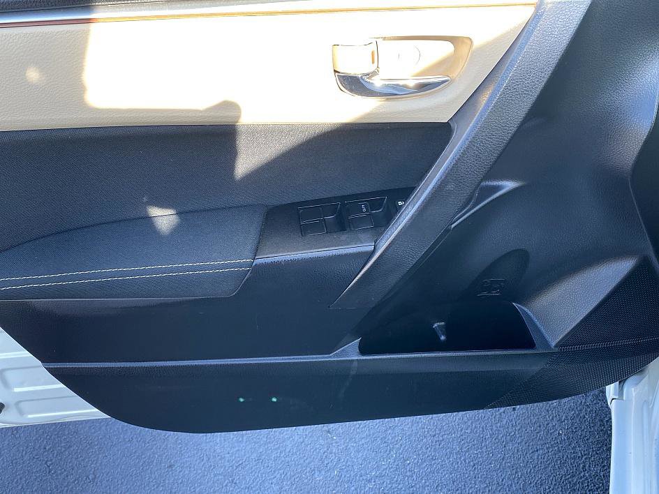 Used 2015 Toyota Corolla S image 9