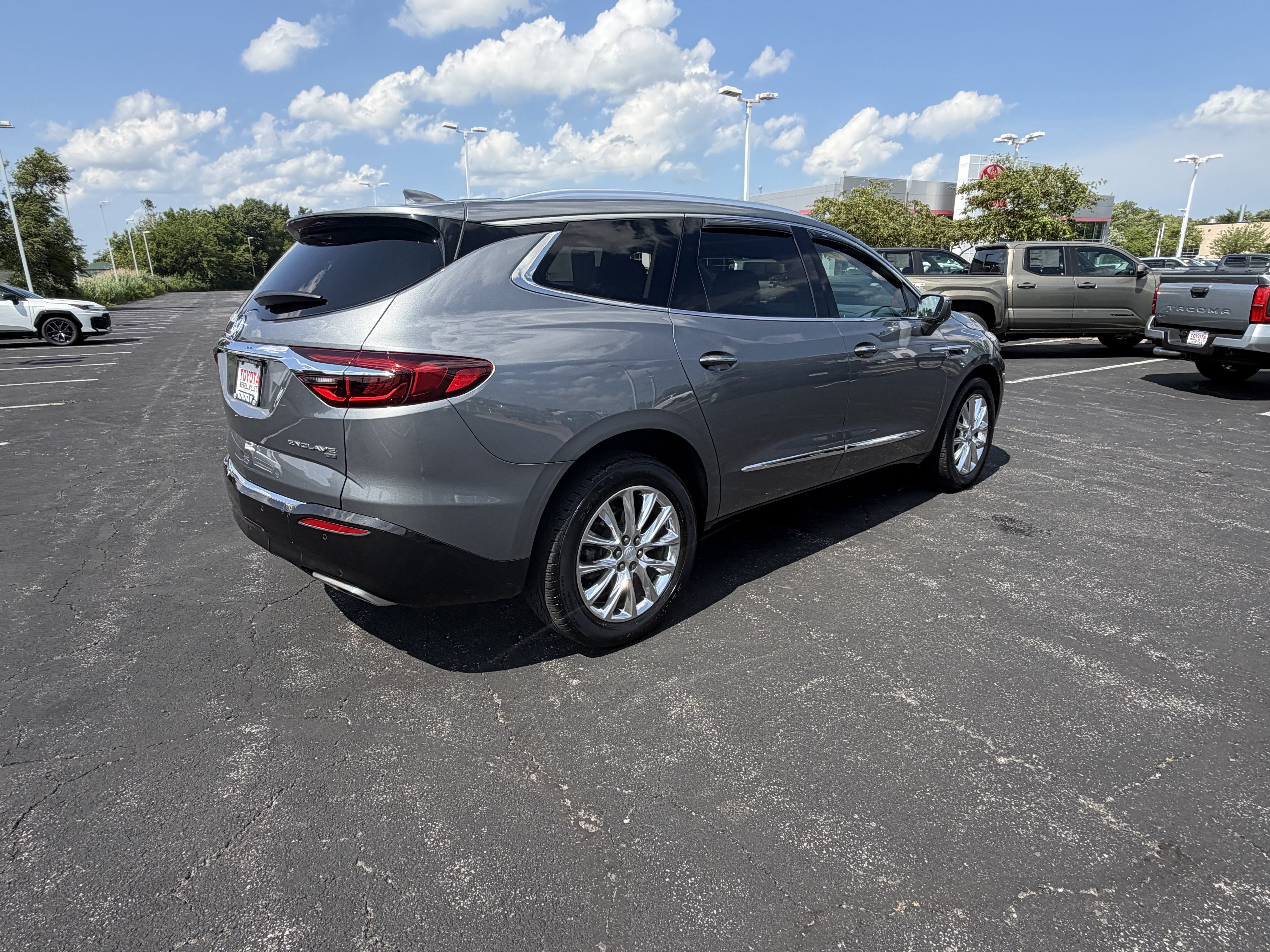 Used 2019 Buick Enclave Premium w/ Experience Buick Package AWD/4WD image 10