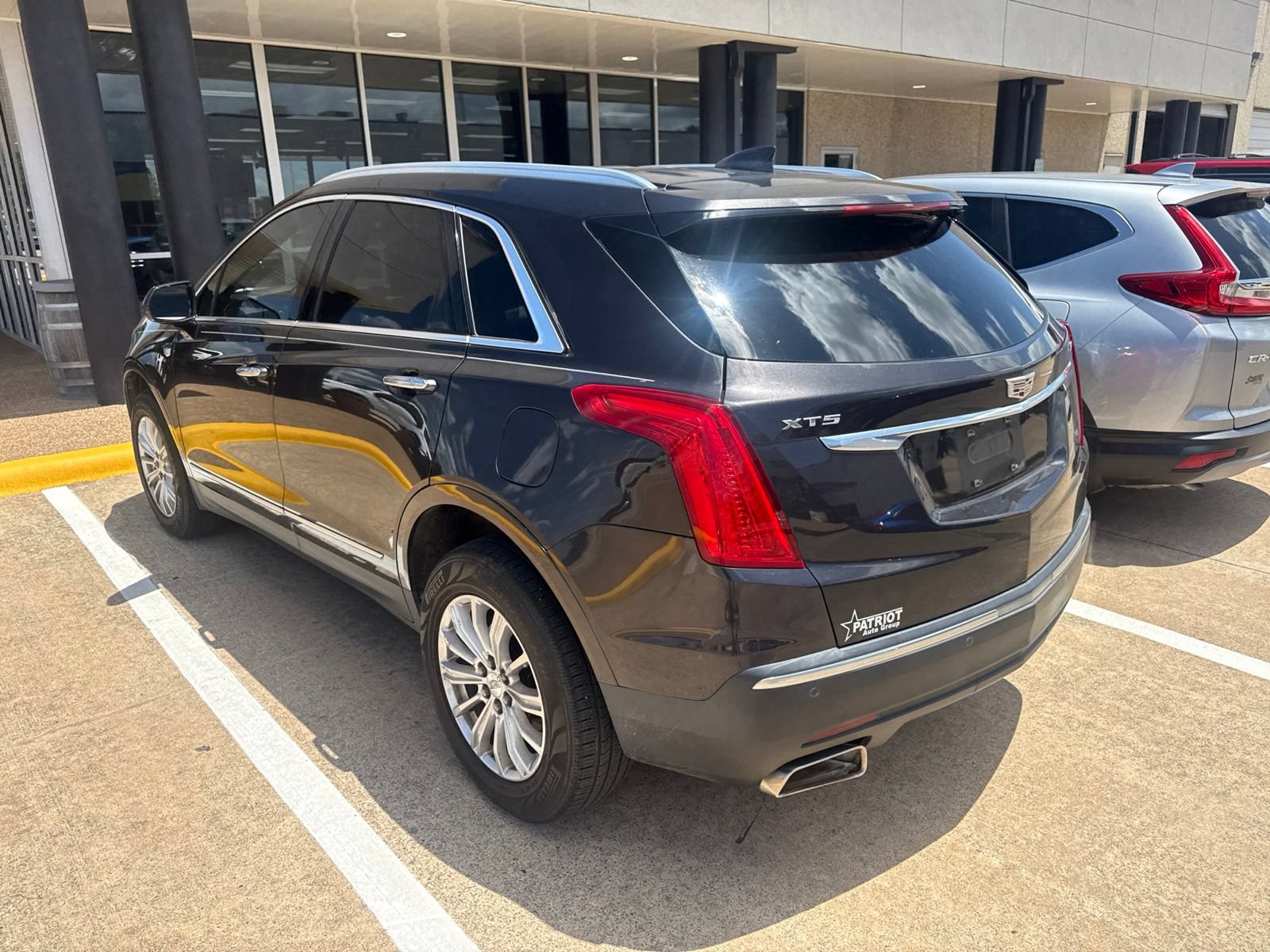 Used 2017 Cadillac XT5 FWD w/ LPO, Wheel Lock Package image 5