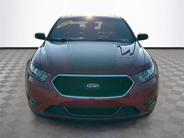Used 2019 Ford Taurus SHO image 2