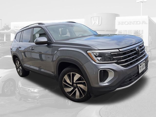 Used 2024 Volkswagen Atlas SE AWD/4WD image 3