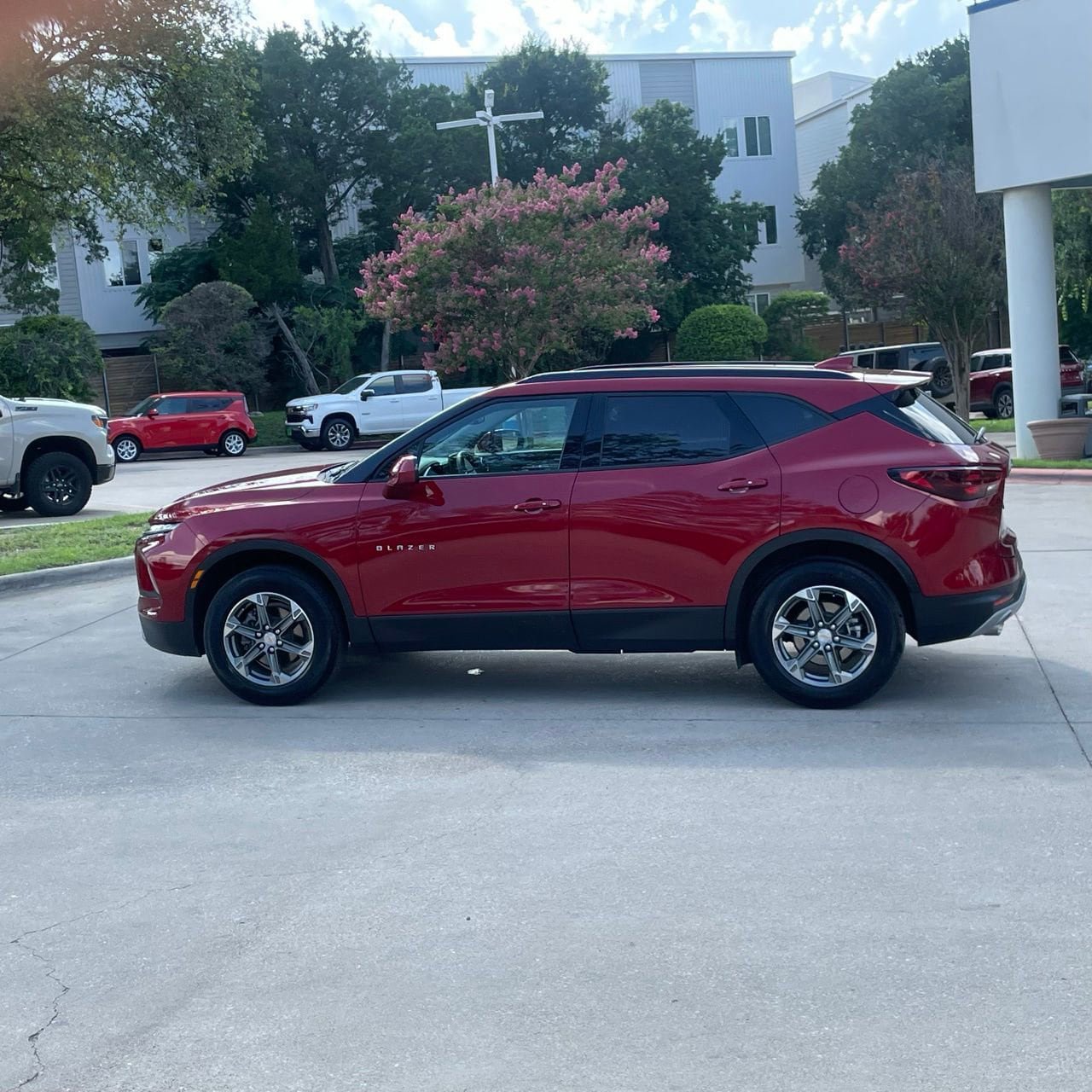 Certified 2024 Chevrolet Blazer LT w/ Convenience Package FWD image 3