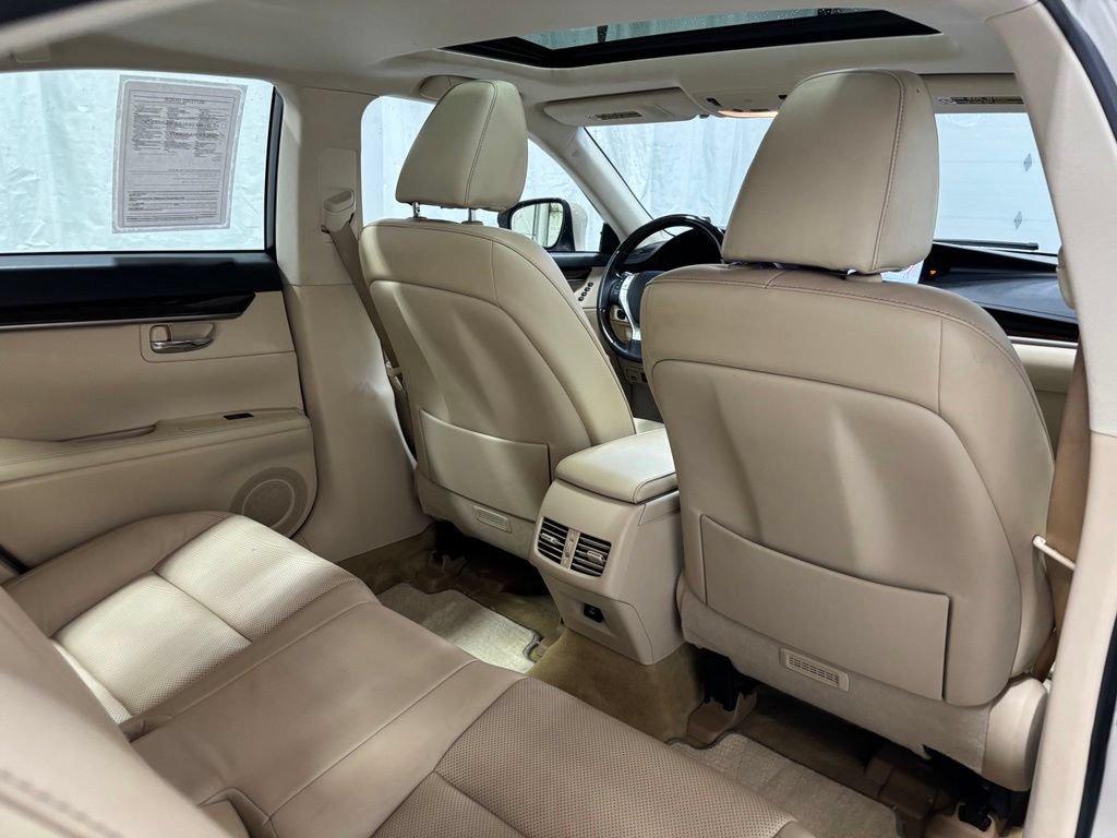 Used 2014 Lexus ES 350 w/ Luxury Package FWD image 55