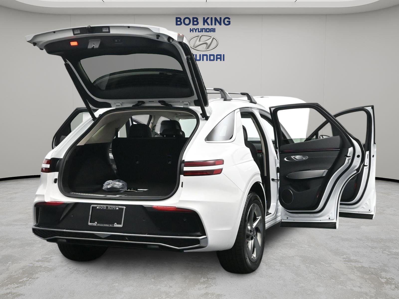 Used 2026 Genesis GV70 2.5T Select image 19