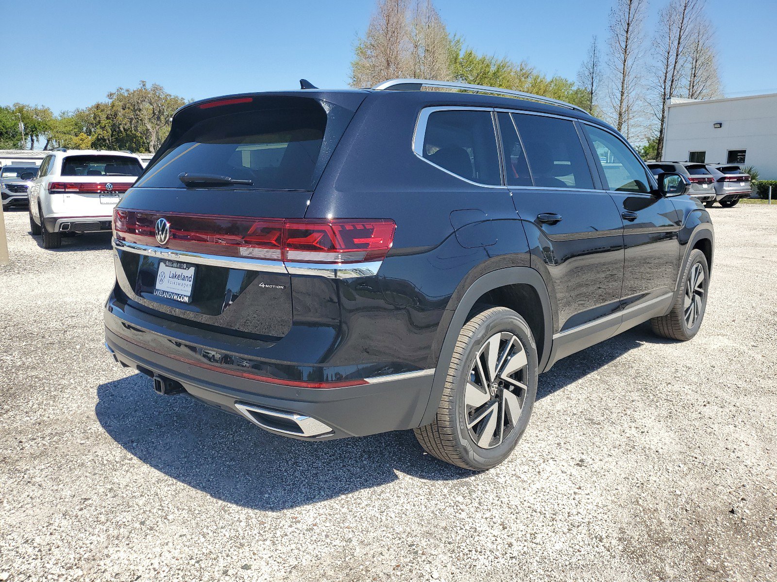 New 2025 Volkswagen Atlas SEL image 6