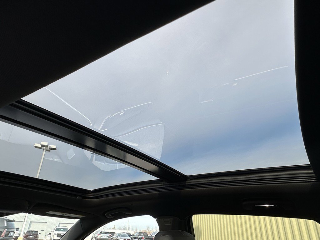 Certified 2025 Cadillac XT5 Premium Luxury image 12