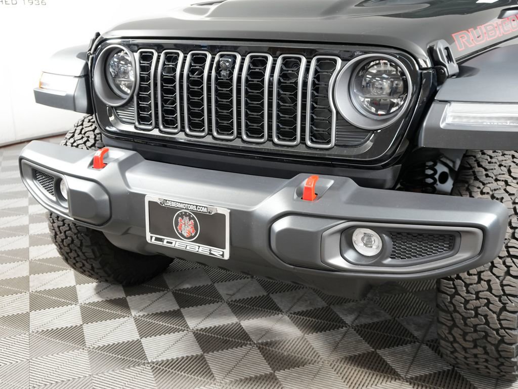 Used 2024 Jeep Wrangler Unlimited Rubicon w/ Dual Top Group AWD/4WD image 9