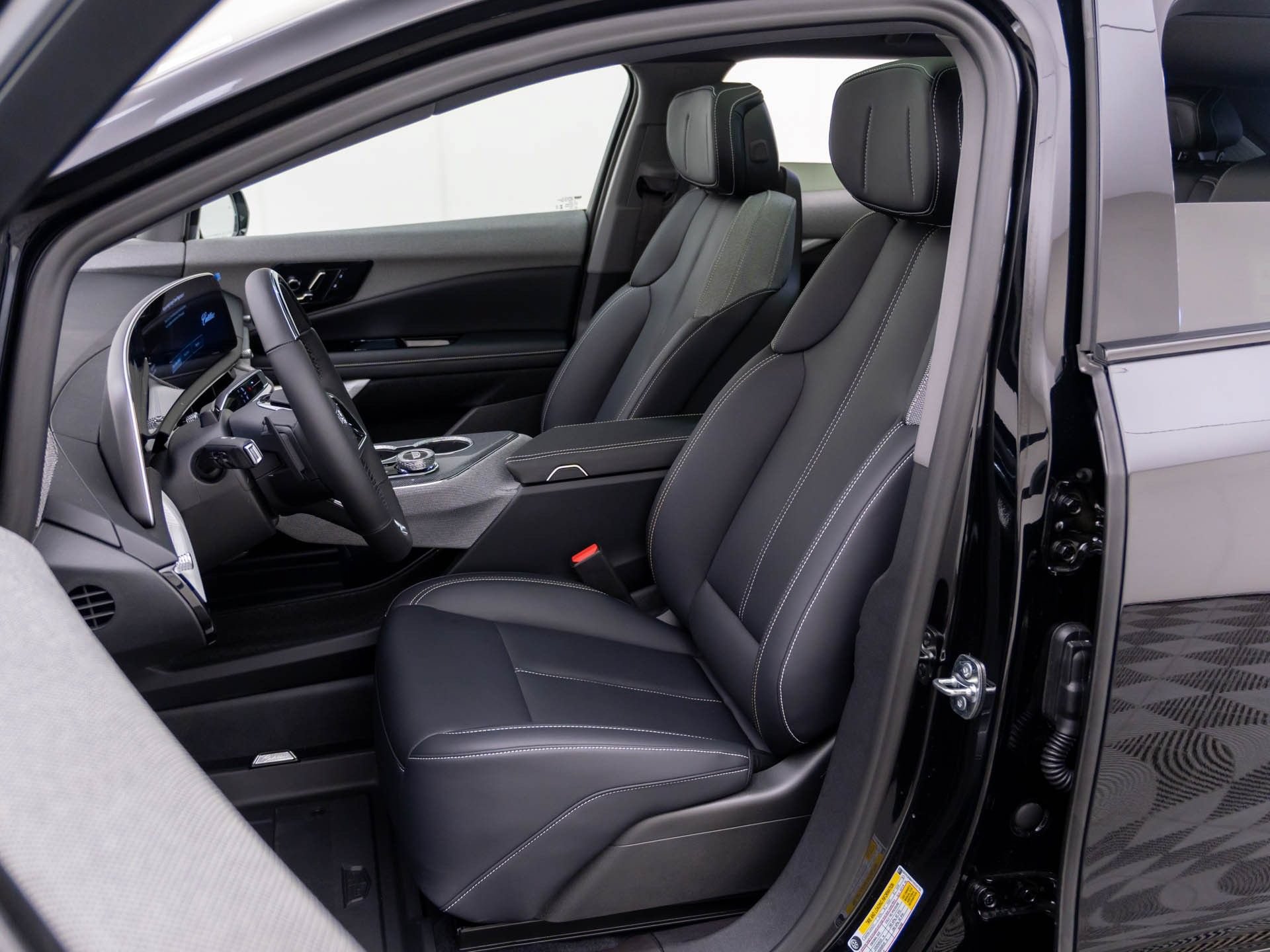 New 2027 Cadillac Optiq Sport w/ LPO, Floor Liner Package AWD/4WD image 16