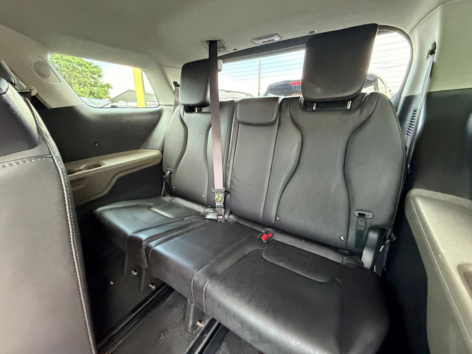Used 2026 Kia Carnival FWD image 23